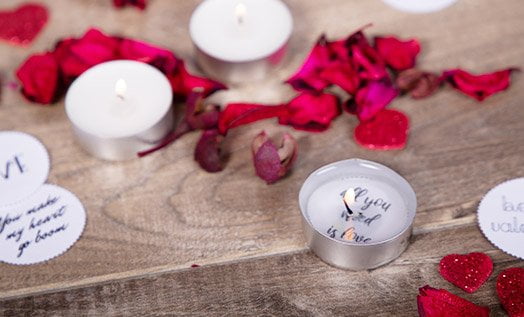 Colocar a cera de volta e acender a vela